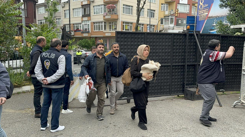 İstanbul'da oylar ilçe seçim kurullarına taşındı - Resim: 1