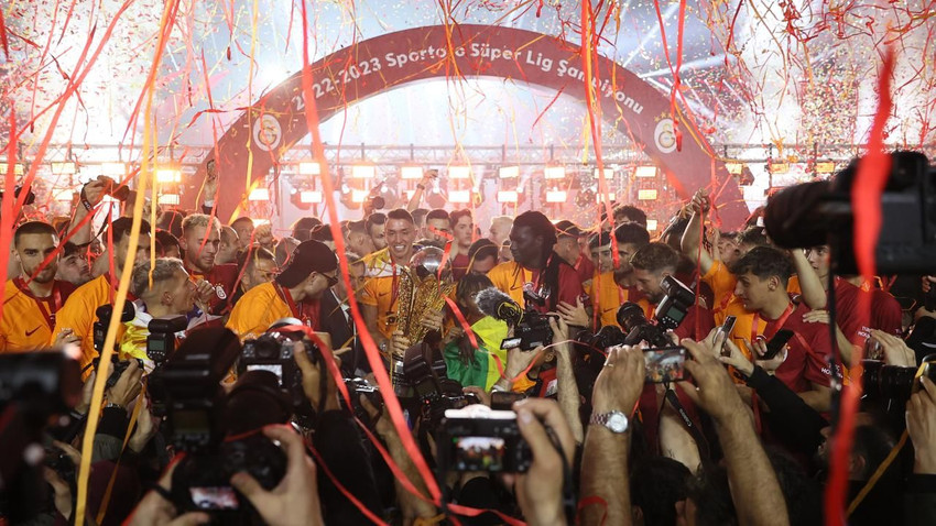 Şampiyon Galatasaray kupasına kavuştu - Resim: 3