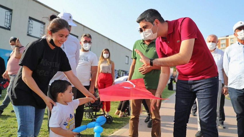 Kartal’da ‘Zafer ve Barış Haftası’nın İkinci Gününde Ceylan Ertem Rüzgarı - Resim : 3