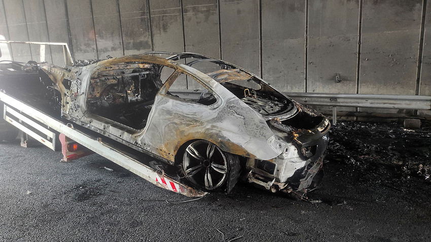 Lüks otomobil alev alev yandı - Resim : 1