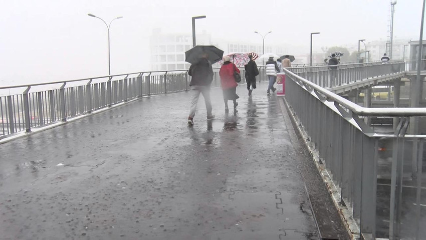 AKOM açıkladı: İstanbul'da yağışlar ne kadar sürecek? - Resim : 1