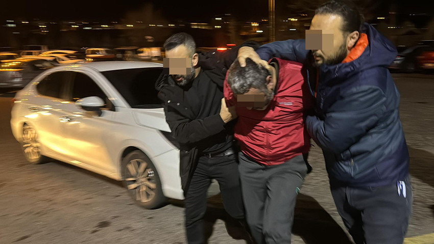 Nevşehir'de kiracısıyla kavga eden iş yeri sahibi, olaya müdahale eden polis memuruna çarptı. Yaralanan polis memuru hastaneye kaldırılırken, iş yeri sahibi gözaltına alındı.