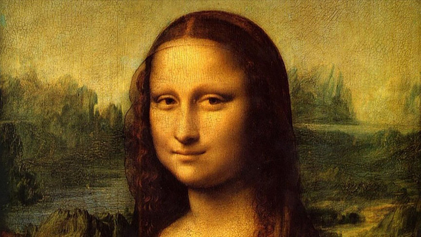 Fransa'nın başkenti Paris'teki Louvre Müzesi'nde sergilenen Mona Lisa tablosu, aktivistlerin saldırısına uğradı. ''Sağlıklı ve sürdürülebilir gıda hakkı'' talep eden 2 atkivist, dünyanın en ünlü tablosuna çorba fırlattı. 