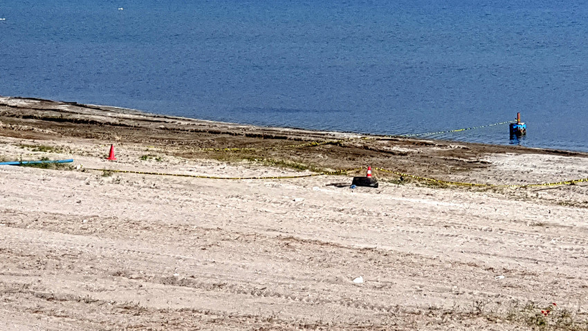 Isparta'daki Eğirdir Gölü sahilinde el bombaları bulundu. Bölgede güvenlik önlemi alan polis, plaja giriş çıkışları kapattı.