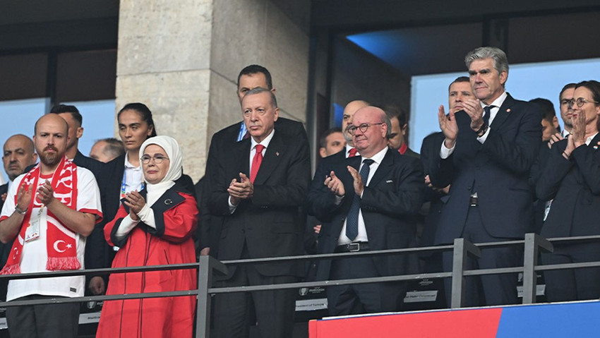 Avrupa Şampiyonası EURO 2024'te Hollanda ile Türkiye arasında oynanan ve A Millilerimizin turnuvaya veda ettiği çeyrek final maçında Cumhurbaşkanı Erdoğan'a sansür uygulandığı iddiası gündeme bomba gibi düştü. 