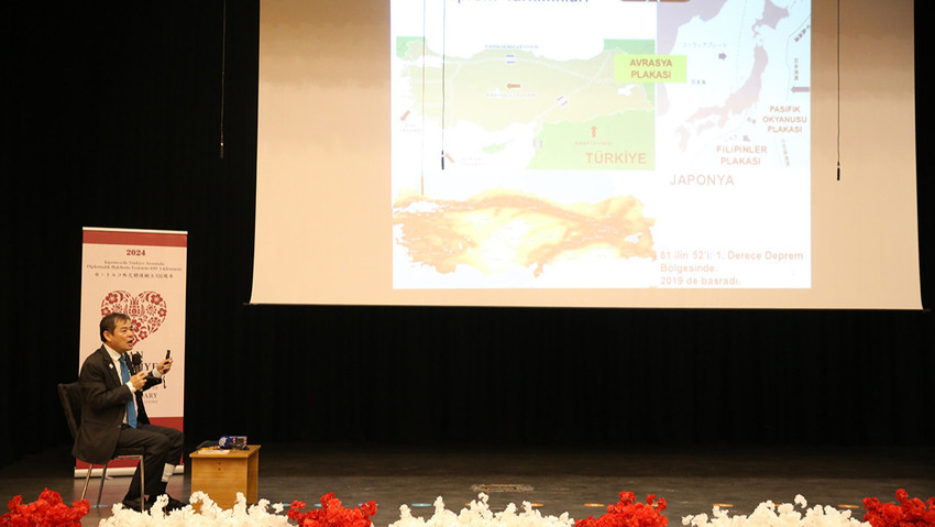 Japon uzman Yoshinori Moriwaki, Türkiye'nin deprem risk haritasıyla ilgili kritik açıklamalarda bulunarak büyük deprem beklediği noktaları il il, ilçe ilçe açıkladı.