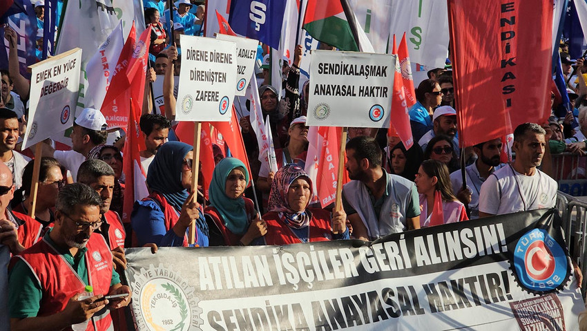 Zonguldak'ta ''Zordayız geçinemiyoruz'' mitinginde konuşan TÜRK-İŞ Başkanı Ergün Atalay, ''Sesimizi duymayanlar, sandıkta hesabını vermeye devam ederler'' dedi.