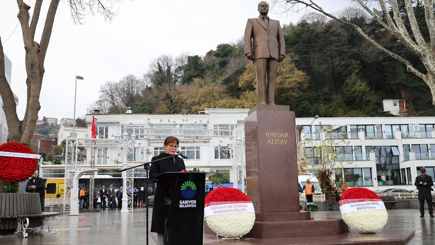 Azerbaycan’ın Cumhurbaşkanı ve ulusal lideri Haydar Aliyev, vefatının 21. yıl dönümünde Kireçburnu’nda adının yaşatıldığı parkta anıldı. 