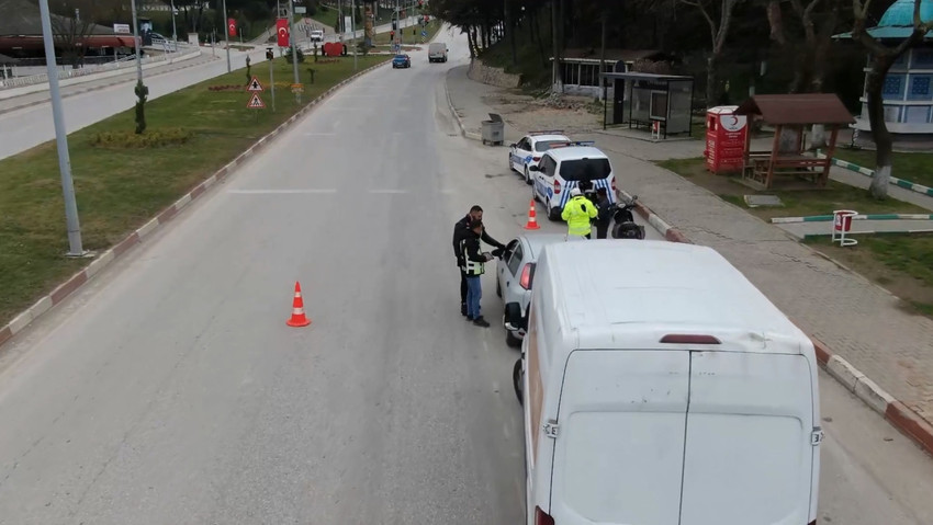 İçişleri Bakanı Ali Yerlikaya, 30 Ocak - 6 Şubat tarihleri arasında 487 bin 127 araca/sürücüye işlem yapıldığını duyurdu.