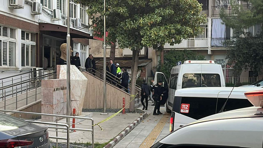 İzmir'in Kemalpaşa ilçesinde belediyeye yönelik yürütülen soruşturma kapsamında kamu kaynaklarının usulsüz kullanıldığı iddiasıyla biri başkan yardımcısı 5 kişi gözaltına alındı.