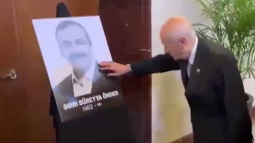 En son 28 Ocak'ta grup toplantısına katılan MHP lideri Devlet Bahçeli, 99 gün sonra Meclis'e geri döndü. Bahçeli, Sırrı Süreyya Önder için düzenlenen anma törenine katıldı.