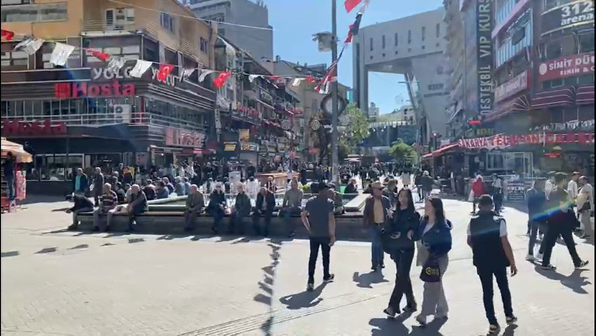 Kandilli Rasathanesi, Konya'nın Kulu ilçesinde 5.2 büyüklüğünde bir deprem meydana geldiğini duyurdu. Deprem çevre illerde de hissedildi.