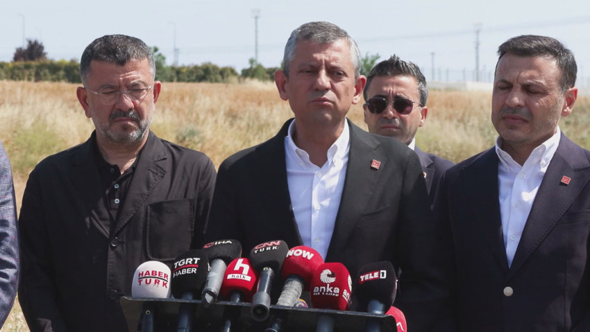 CHP Genel Başkanı Özgür Özel, Kılıçdaroğlu-İmamoğlu görüşmesine ilişkin ''Kılıçdaroğlu, İmamoğlu'na 'Kurultay tertemiz' dedi'' açıklamasını yaptı.