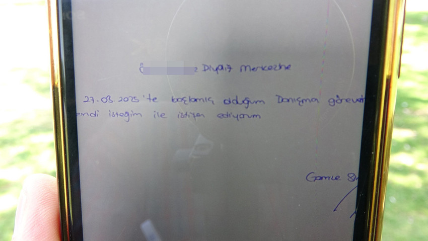 Kocaeli'nde bir özel diyaliz merkezinde çalışan genç kadın, hamile olduğunu iş yerine bildirdikten sonra hem hakaret hem de mobbing ile istifaya zorlandı. Yöneticisinin genç kadına attığı "ben sana sevişmek yok demedim mi" mesajı mide bulandırdı.