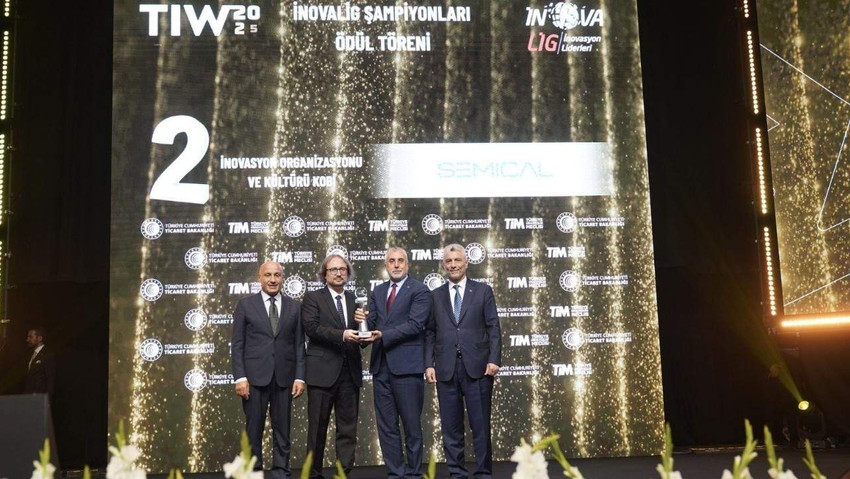 SEMICAL Teknoloji A.Ş., T.C. Ticaret Bakanlığı koordinasyonu ve Türkiye İhracatçılar Meclisi (TİM) ev sahipliğinde gerçekleşen İnovaLİG 2025 ödül töreninde, “İnovasyon Organizasyonu ve Kültürü” kategorisinde ödüle layık görüldü.