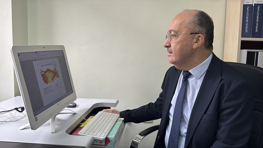 ABD ve İsrail'in İran'a yönelik başlattığı savaşta atılan füzelerin depremleri tetikleyip tetiklemediğine dair iddialar sonrasındabilimsel açıklama geldi. OMÜ'den Prof. Dr. Halil İbrahim Zeybek, füzelerin sınırlı sarsıntı yaratabileceğini ancak büyük depremler meydana getiremeyeceğini belirtti.