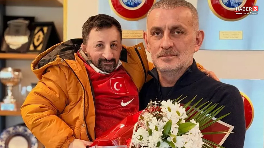 D&uuml;nya Kupası yolunda Romanya sınavına hazırlanan A Milli Takım kampında s&uuml;rpriz misafir! 4 milyon takip&ccedil;ili fenomen K&ouml;ksal Baba, TFF Başkanı İbrahim Hacıosmanoğlu ve teknik direkt&ouml;r Vincenzo Montella&rsquo;yı ziyaret etti. Hacıosmanoğlu&rsquo;nun K&ouml;ksal Baba&rsquo;yı kucağına aldığı o anlar sosyal medyayı sallarken, spor programlarındaki yorumcular canlı yayında g&uuml;lme krizine girdi.