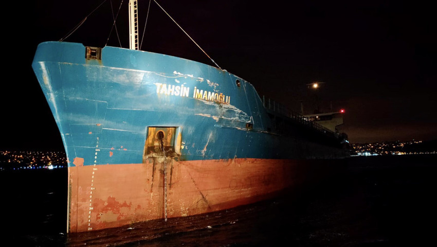 İstanbul Boğazı'nda peş peşe 2 gemi kazası! - Resim : 1