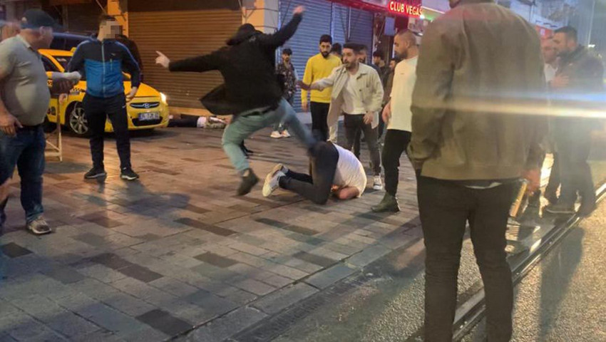 İstiklal Caddesi'nde bayıltan dayak! Yerde tekmelediler - Resim: 4