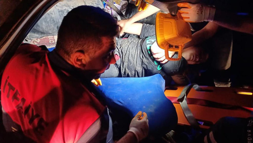 Osmaniye'de feci kaza: 2 ölü, 8 yaralı - Resim: 4