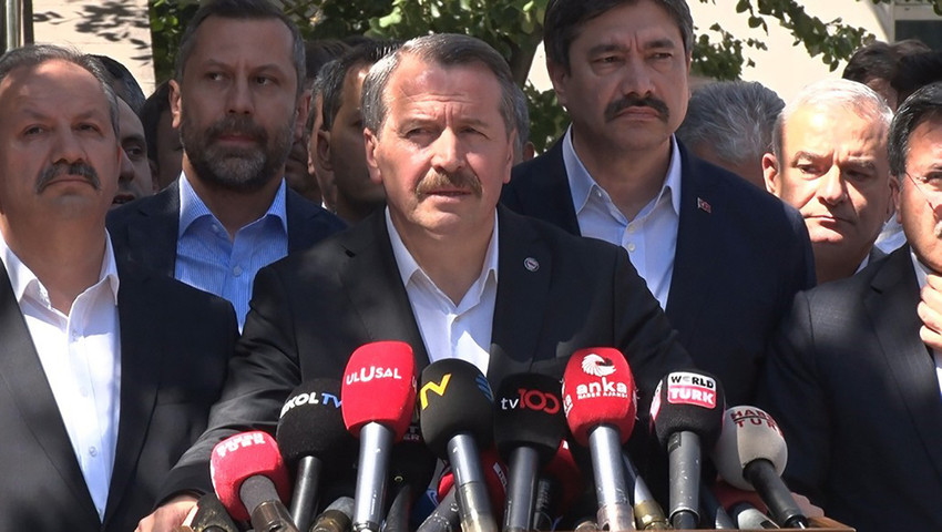 Hükümet, memur ve memur emeklileri için ilk zam teklifini verdi. Buna göre, ilk 6 ay için yüzde 10 zam teklif edildi.