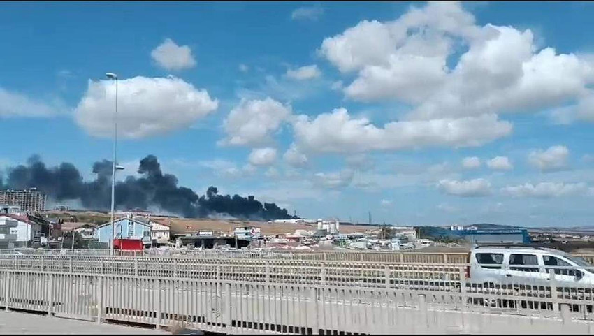İstanbul'da büyük fabrika yangını - Resim: 4