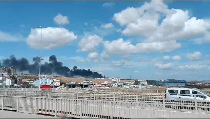 İstanbul'da büyük fabrika yangını - Resim: 3