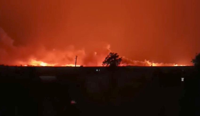 Şanlıurfa'nın Ceylanpınar ilçesindeki TİGEM'e ait ekili araziye yıldırım düşmesi sonucu yangın çıktı. 