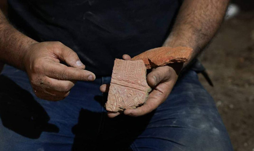 150 Müslüman'ın gömüldüğü mezarlık bulundu - Resim: 1