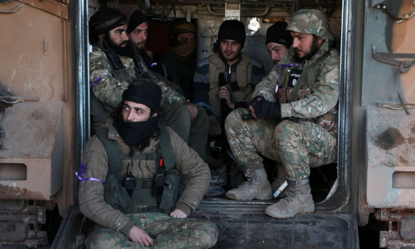 ÖSO asklerinin kolundaki IŞİD arması olay oldu! - Resim: 1
