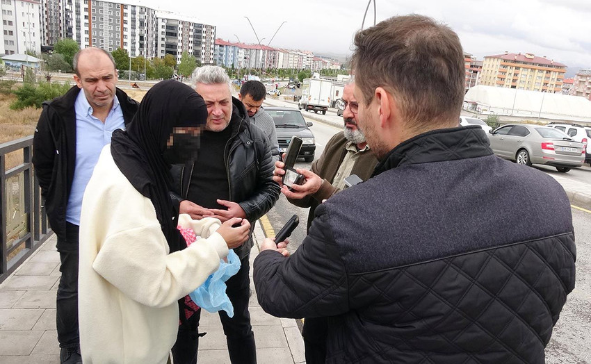 Polis kimlik sordu, ''mahrem'' diye göstermedi - Resim: 3