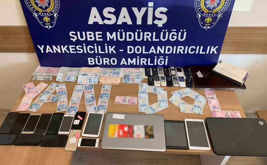 Sosyal medya üzerinden "kiralık banka hesabı" toplayan dolandırıcılar, "patates hat" ve mobil banka hesapları nedeniyle arkalarında yüzbinlerce mağdur bıraktı.