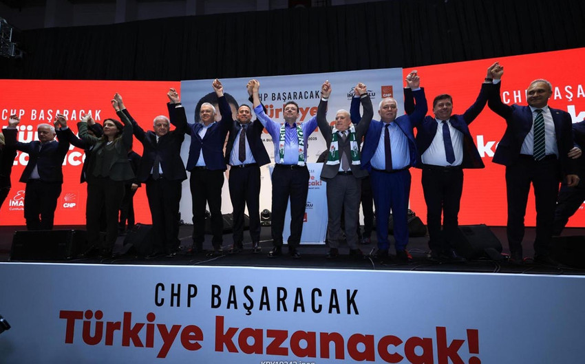 CHP’nin ön seçimle belirlenecek cumhurbaşkanı aday adayı, TBB ve İBB Başkanı Ekrem İmamoğlu; İzmir, Kayseri, Adana, Antalya ve Kastamonu’nun ardından Bursa’da vatandaşlarla buluştu.