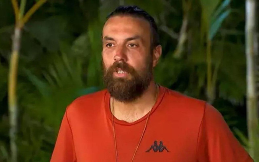 Survivor All Star'da dün gece eleme heyecanı vardı. Atakan, Aleyna, Sercan ve Yunus Emre'nin eleme potasındaki gecede yarışmanın iddialı bir ismi adaya veda eti.