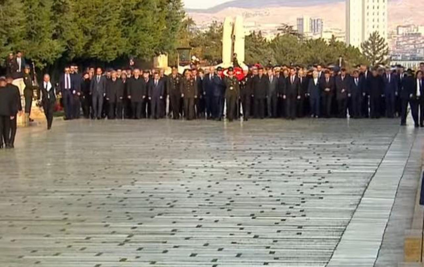 Devletin zirvesi Atatürk'ün huzurunda! Erdoğan Anıtkabir Özel Defteri'ne ne yazdı? - Resim: 2