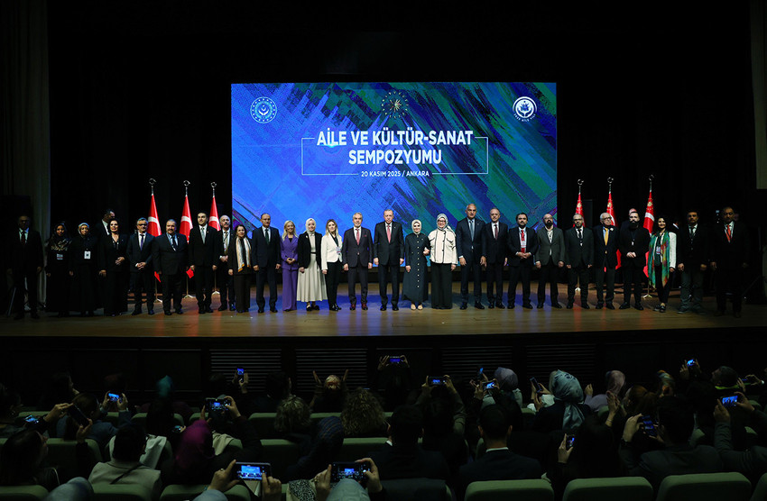 Cumhurbaşkanı Erdoğan, Türkiye'nin doğurganlık hızında felaketi yaşadığını belirterek 