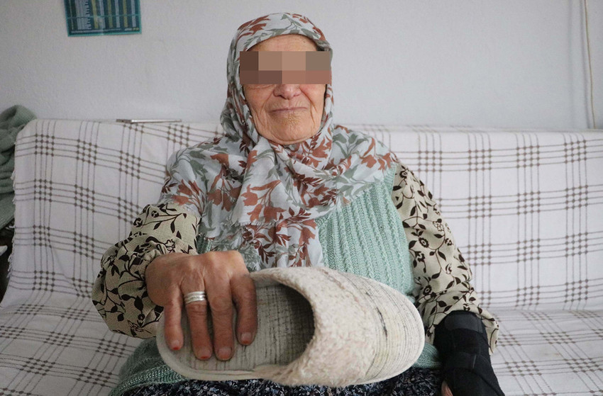Denizli'de 18 yaşındaki torununa terlikle vurduğu gerekçesiyle hakkında kamu davası açılan 80 yaşındaki kadın 4 yıl 2 ay hapis cezasına çarptırıldı. Kararda 