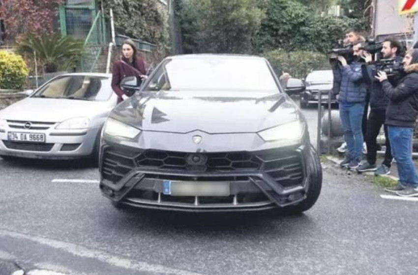 Mesut Özil'in eşi Amine Gülşe'nin lüks aracının fiyatı dudak uçuklattı - Resim : 1