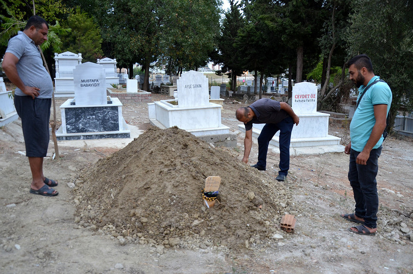 Türkiye Diyarbakır'da korkunç bir şekilde katledilen Narin'e ağlarken, bir vahşet haberi de Antalya'dan geldi. Antalya'da toprağa gömülü olarak bulunan kemikler 9 aydır kayıp olan Nihal'e ait çıktı. Nihal'in katil zanlısı olan dini nikahla birlikte yaşadığı zanlı tutuklanarak cezaevine konuldu. 