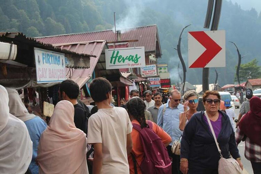 Türkiye'nin bir zamanlar gizli cennetiydi... Arap turistler hücum etti! Adım atacak yer yok - Resim: 4