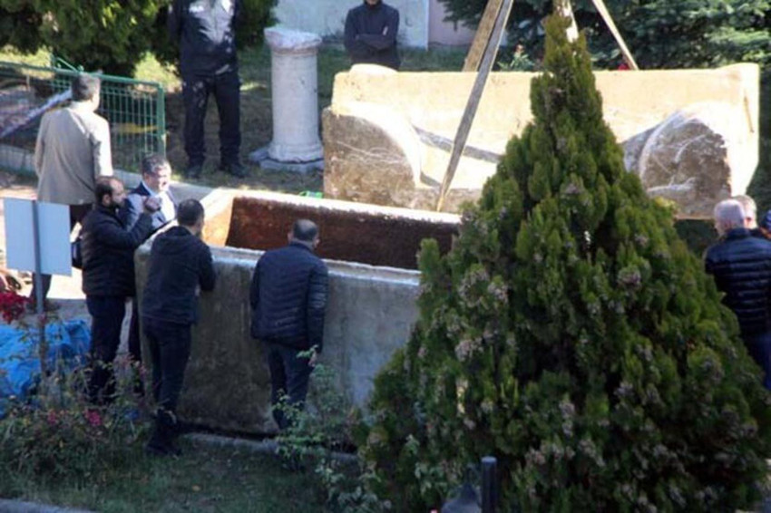Roma dönemine ait lahit mezar açıldı: İçinden insan kemikleri çıktı... - Resim: 4