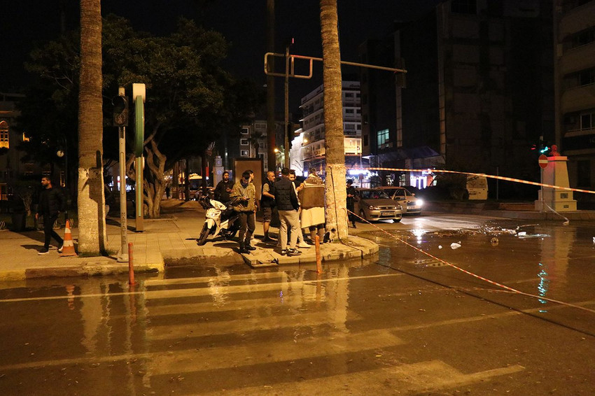 İskenderun’da deniz taştı, caddeler göle döndü - Resim: 3
