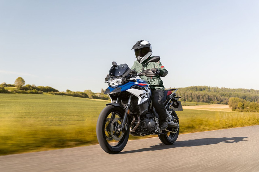 BMW'nin yeni 2 tekerlekli yol canavarları ortaya çıktı - Resim: 1