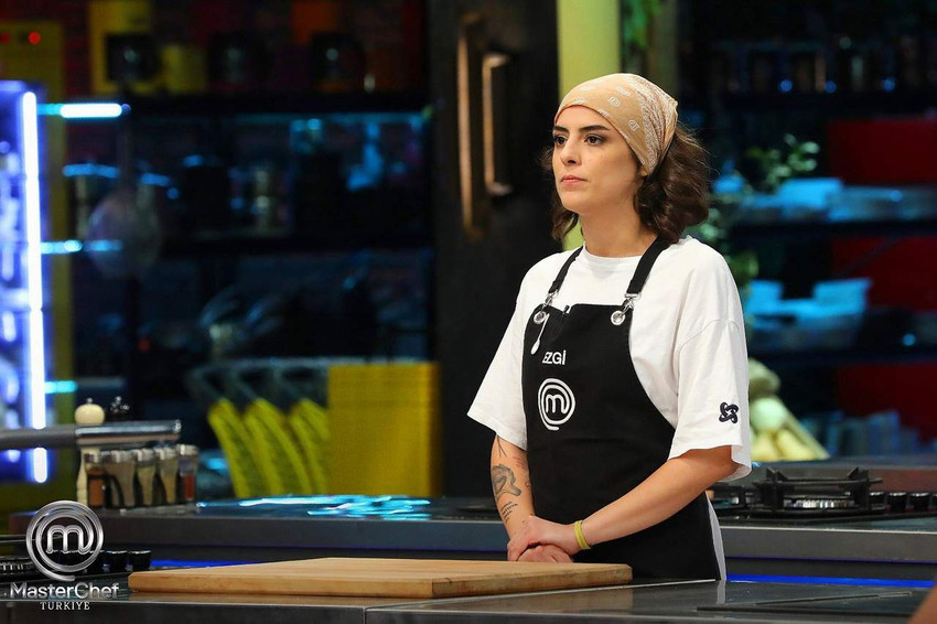 TV8'in sevilen yarışma programı MasterChef Türkiye'de bu hafta yarışmaya veda eden isim belli oldu.