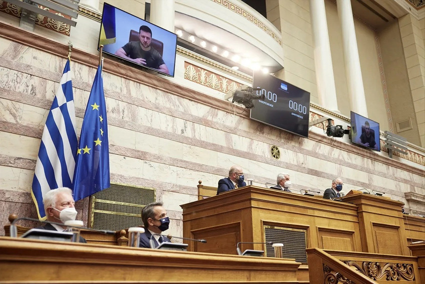 Ukrayna lideri Zelenski binlerce Türk'ü katleden örgütü övdü - Resim : 1