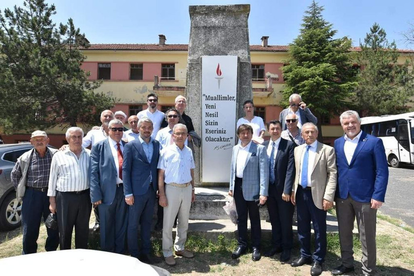 CHP'li Yıldırım Kaya'nın Türkiye'nin ''milli'' eğitim projesi Köy Enstitüleri ziyaretleri sürüyor - Resim : 1