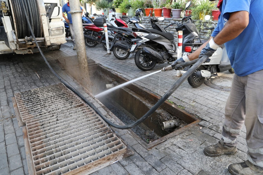 Bodrum Belediyesi ekipleri yağmur hatlarında - Resim : 2