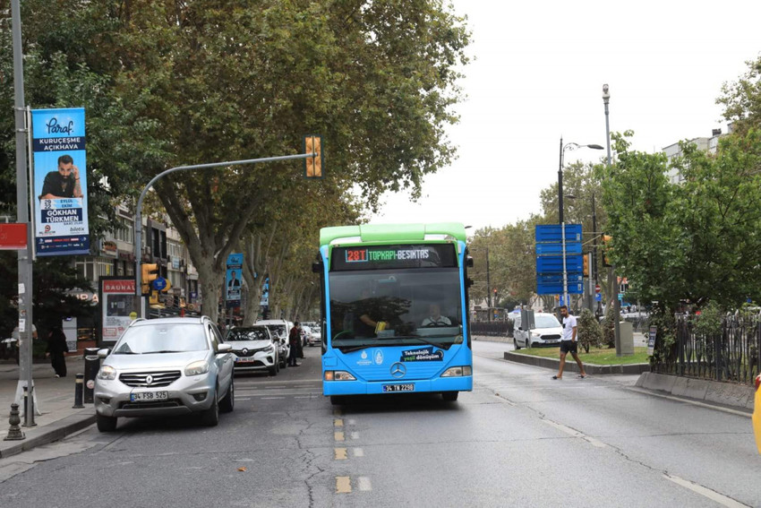 İstanbul Toplu Ulaşımının %55’ini gerçekleştiren İETT yeni, çevreci ve modern araçlarını İstanbul’a kazandırmaya devam ediyor. Bu kapsamda dizelden tamamen elektrikliye çevrilen ilk otobüs seferlerine başladı. 