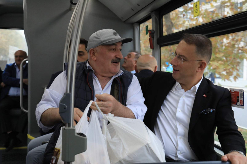 İstanbul Toplu Ulaşımının daha konforlu ve daha entegre olabilmesi için çalışmalarını hızla sürdüren İETT, Beylikdüzü İlçesinde yeni bir hattı hizmete aldı. 