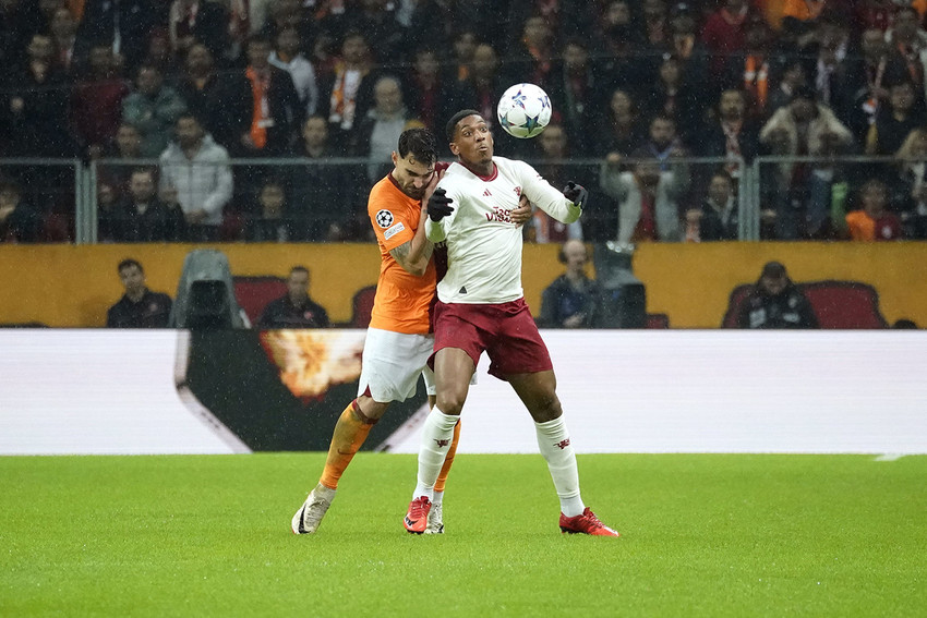 UEFA Avrupa Ligi Son 16 Play-Off Turu rövanşında Galatasaray, deplasmanda Çekya ekibi Sparta Prag'a 4-1 mağlup olarak Avrupa'ya veda etti.